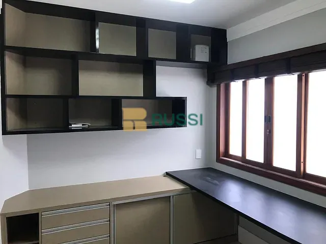 Casa com 250m² 4 quartos e 5 banheiros, à venda, no bairro Urbanova em São José dos Campos