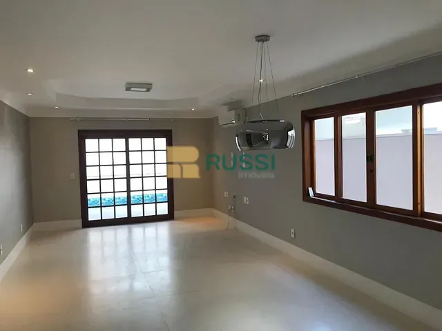 Casa com 250m² 4 quartos e 5 banheiros, à venda, no bairro Urbanova em São José dos Campos