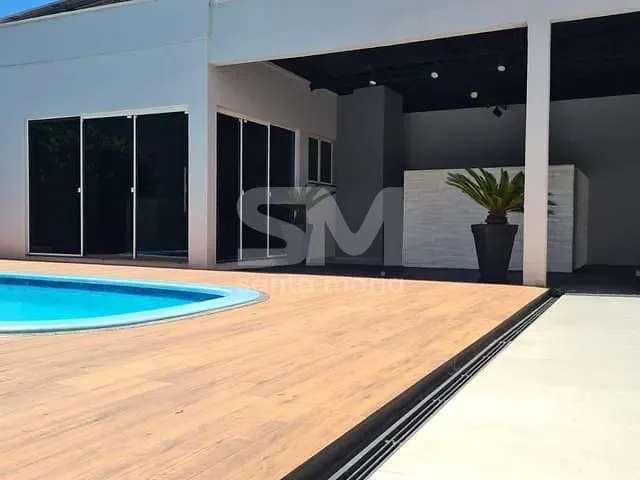 Casa com 360m² 4 quartos e 3 banheiros, à venda, no bairro Efapi em Chapecó