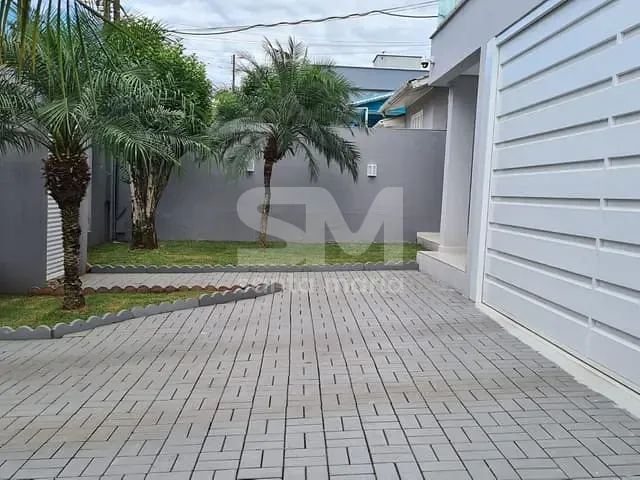 Casa com 360m² 4 quartos e 3 banheiros, à venda, no bairro Efapi em Chapecó