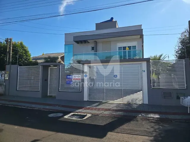Casa com 360m² 4 quartos e 3 banheiros, à venda, no bairro Efapi em Chapecó