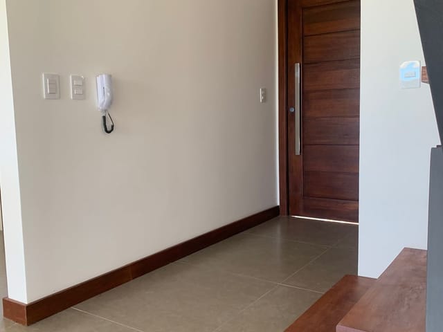 Casa 2 quartos e 1 banheiro, à venda, no bairro Laranjal em Pelotas