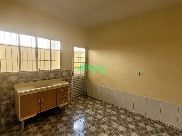 Casa 1 quarto e 1 banheiro, para alugar, no bairro Jardim Maragogipe em Itaquaquecetuba