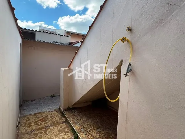 Casa com 200m² 2 quartos e 1 banheiro, para alugar, no bairro Centro em Andradas