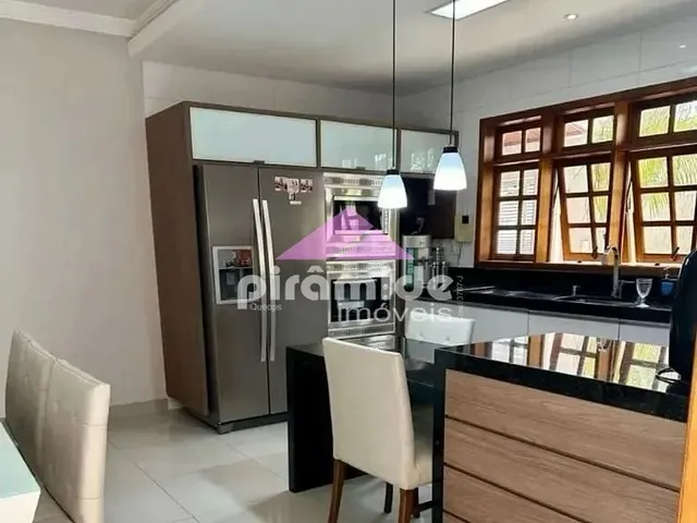 Casa com 155m² 3 quartos e 2 banheiros, à venda, no bairro Jardim São Vicente em São José Dos Campos
