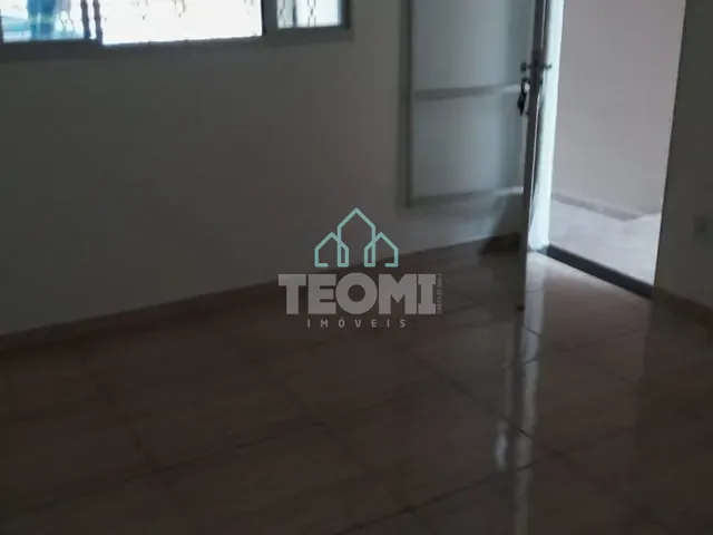 Casa 2 quartos e 1 banheiro, à venda, no bairro Parque Urupês em Taubaté