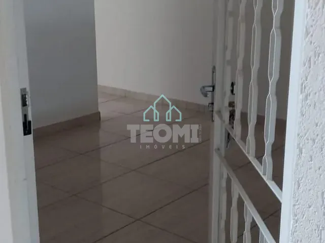 Casa 2 quartos e 1 banheiro, à venda, no bairro Parque Urupês em Taubaté
