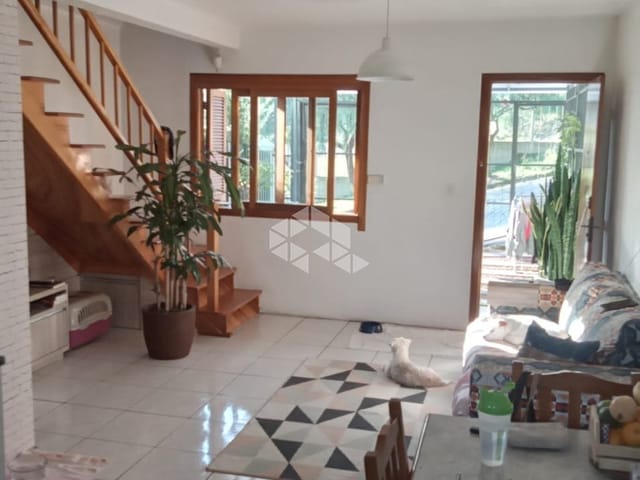 Casa 2 quartos e 1 banheiro, à venda, no bairro São Luiz em Caxias do Sul