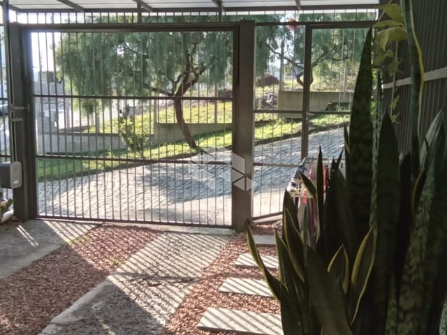 Casa 2 quartos e 1 banheiro, à venda, no bairro São Luiz em Caxias do Sul