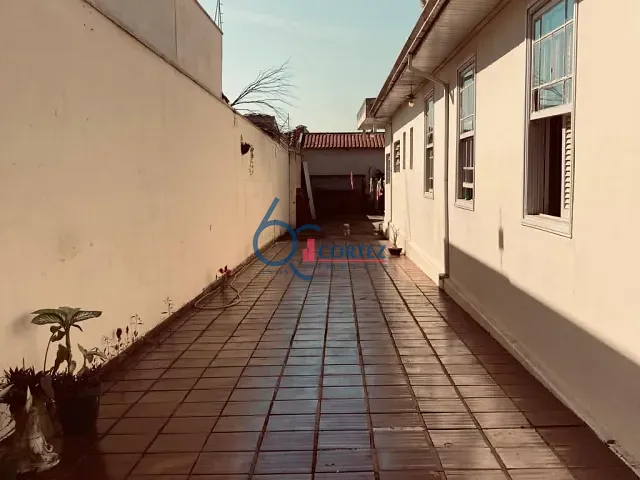 Casa com 450m² 4 quartos e 1 banheiro, à venda, no bairro Vila Alemã em Rio Claro