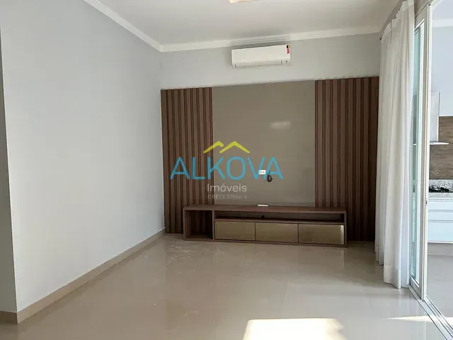 Casa com 450m² 3 quartos e 5 banheiros, à venda, no bairro Jardim do Golfe em São José dos Campos