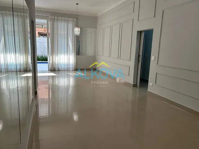 Casa com 450m² 3 quartos e 5 banheiros, à venda, no bairro Jardim do Golfe em São José dos Campos