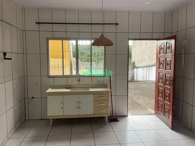 Casa 1 quarto e 1 banheiro, para alugar, no bairro Jardim Itaquá em Itaquaquecetuba