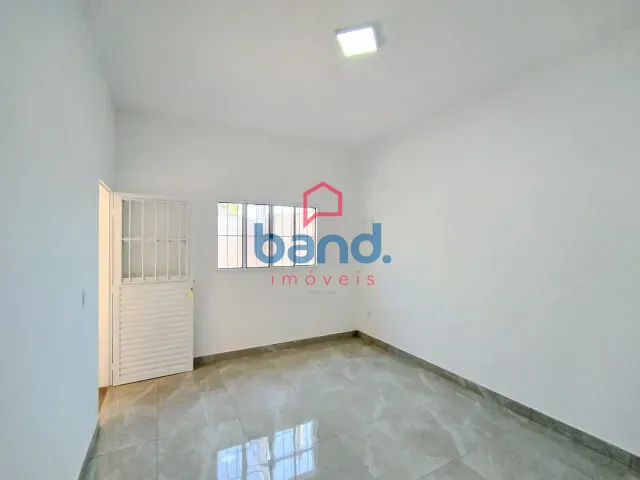 Casa 3 quartos e 2 banheiros, para alugar, no bairro Portal Ville Ipê em Porto Feliz