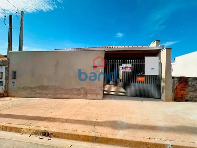 Casa 3 quartos e 2 banheiros, para alugar, no bairro Portal Ville Ipê em Porto Feliz