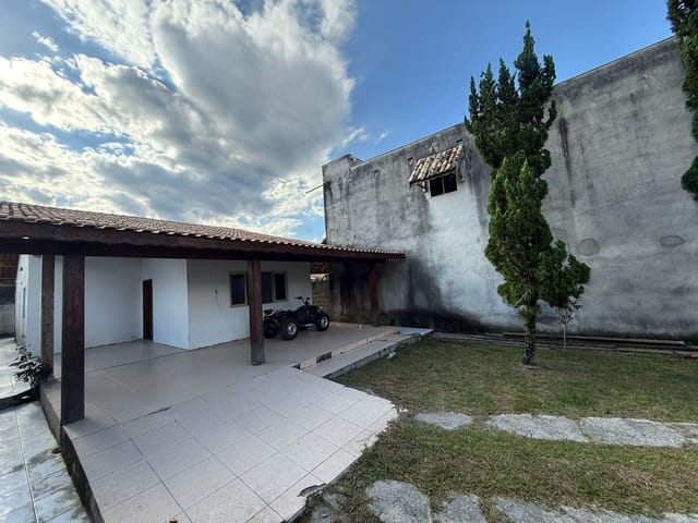 Casa com 337m² 1 quarto e 1 banheiro, à venda, no bairro Vila São Benedito em Pindamonhangaba