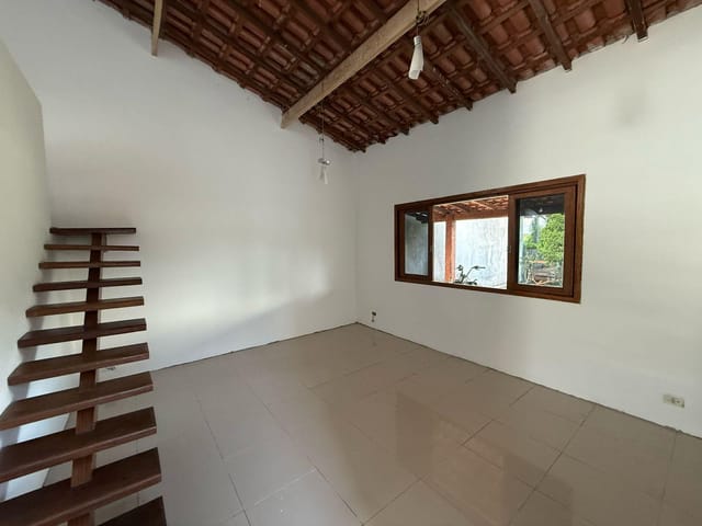 Casa com 337m² 1 quarto e 1 banheiro, à venda, no bairro Vila São Benedito em Pindamonhangaba
