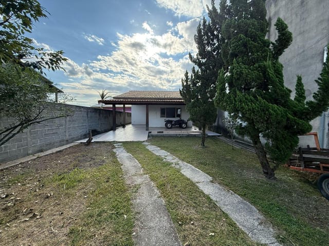 Casa com 337m² 1 quarto e 1 banheiro, à venda, no bairro Vila São Benedito em Pindamonhangaba