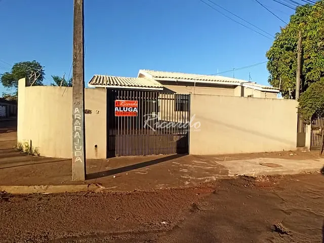 Casa com 175m² 3 quartos e 1 banheiro, para alugar, no bairro Casa Família Arapongas I em Arapongas