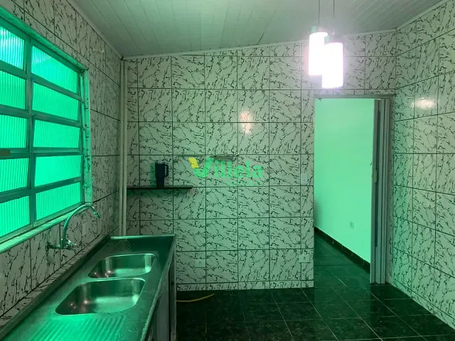 Casa 2 quartos e 2 banheiros, para alugar, no bairro Jardim Alpes de Itaquá em Itaquaquecetuba