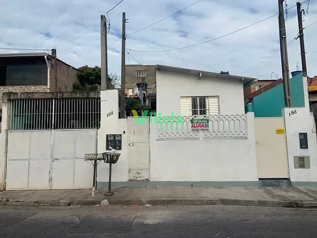 Casa 2 quartos e 2 banheiros, para alugar, no bairro Jardim Alpes de Itaquá em Itaquaquecetuba