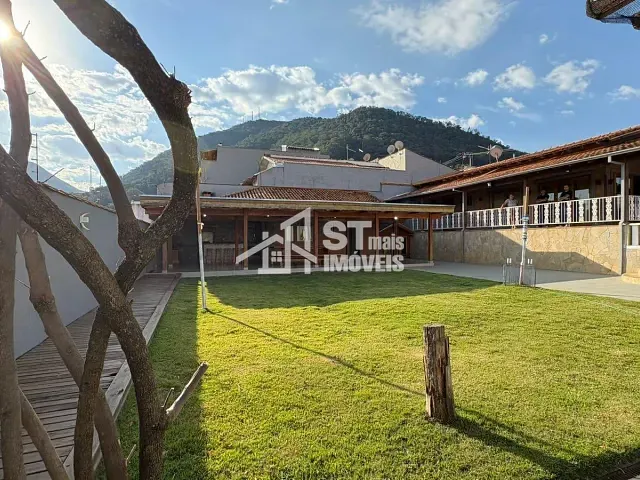 Casa com 400m² 3 quartos e 3 banheiros, para alugar, no bairro Jardim Alto da Serra em Andradas