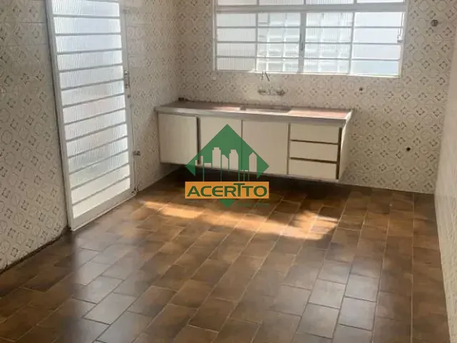 Casa com 375m² 3 quartos e 2 banheiros, à venda, no bairro Planalto em Araçatuba