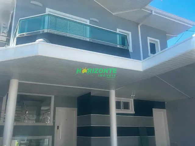 Casa com 300m² 3 quartos e 3 banheiros, à venda ou para alugar, no bairro Urbanova em São José dos Campos