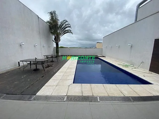 Casa com 300m² 3 quartos e 3 banheiros, à venda ou para alugar, no bairro Urbanova V em São José dos Campos
