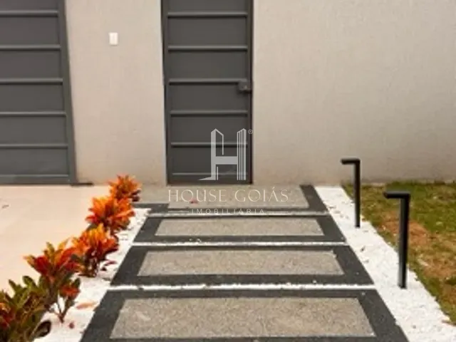 Casa com 370m² 3 quartos e 4 banheiros, à venda, no bairro Parque Amazônia em Goiânia