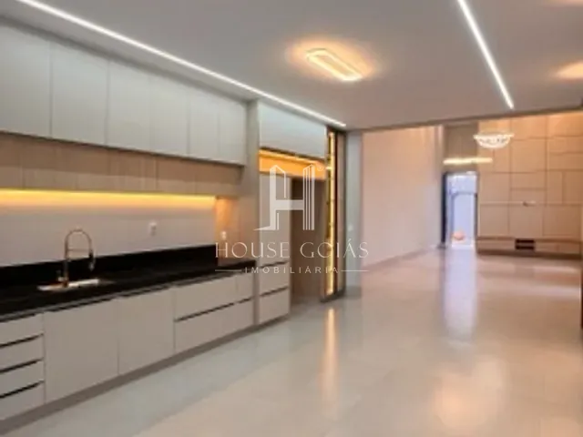 Casa com 370m² 3 quartos e 4 banheiros, à venda, no bairro Parque Amazônia em Goiânia