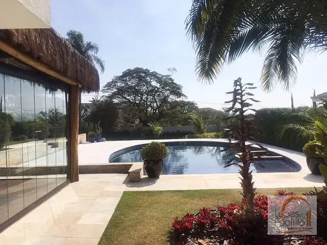 Casa com 2000m², à venda, no bairro Vila Santista em Atibaia