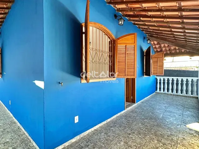 Casa com 500m² 3 quartos e 2 banheiros, para alugar, no bairro São Benedito em Santa Luzia