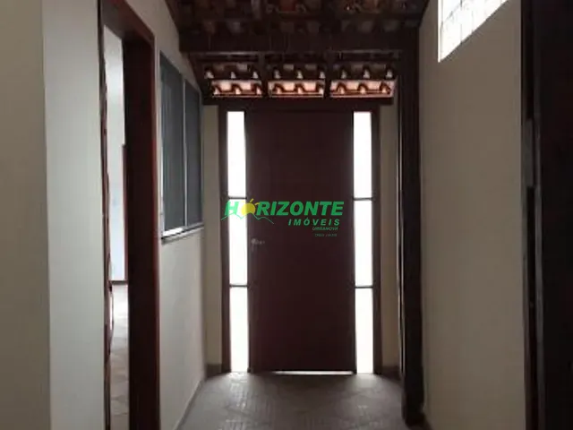 Casa 3 quartos e 3 banheiros, à venda, no bairro Jardim das Indústrias em São José dos Campos