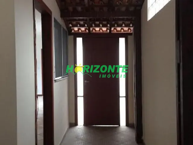 Casa 3 quartos e 3 banheiros, à venda, no bairro Jardim das Indústrias em São José dos Campos