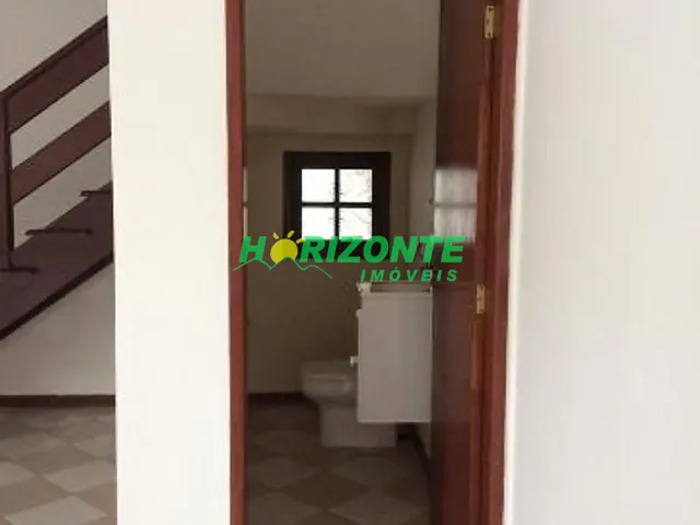 Casa 3 quartos e 3 banheiros, à venda, no bairro Jardim das Indústrias em São José dos Campos