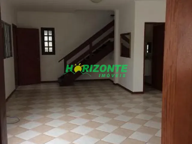 Casa 3 quartos e 3 banheiros, à venda, no bairro Jardim das Indústrias em São José dos Campos