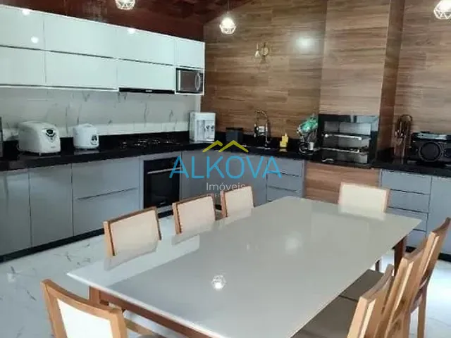 Casa com 175m² 3 quartos e 2 banheiros, à venda, no bairro Villa Branca em Jacareí