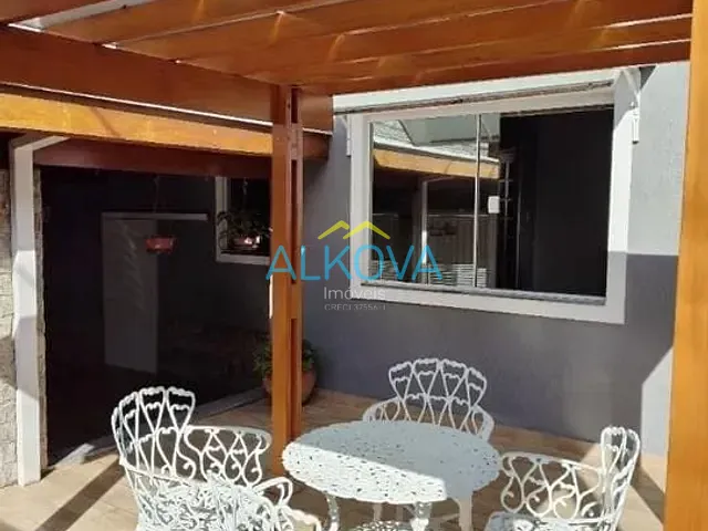 Casa com 175m² 3 quartos e 2 banheiros, à venda, no bairro Villa Branca em Jacareí