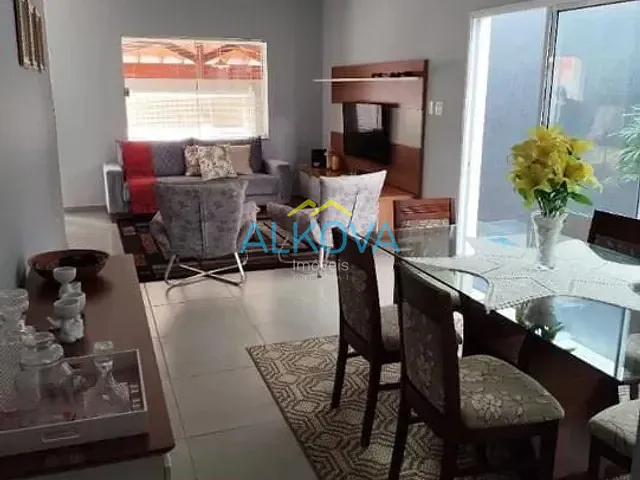 Casa com 175m² 3 quartos e 2 banheiros, à venda, no bairro Villa Branca em Jacareí