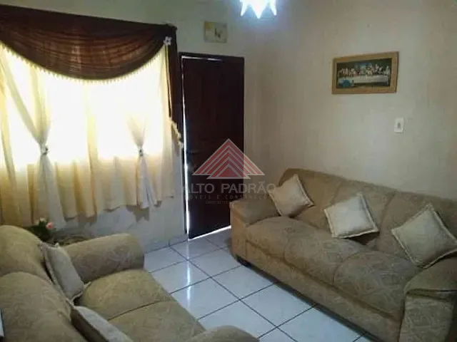 Casa com 300m² 2 quartos e 1 banheiro, à venda, no bairro Jardim Sílvia Maria em Mauá