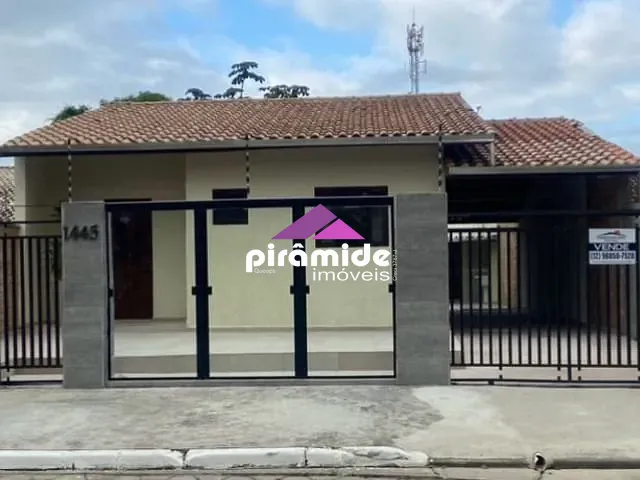 Casa com 300m² 3 quartos e 3 banheiros, à venda, no bairro Martim de Sá em Caraguatatuba