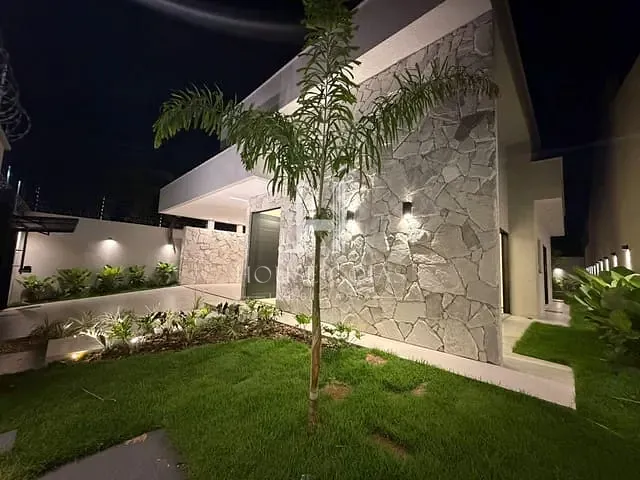 Casa com 420m² 3 quartos e 4 banheiros, à venda, no bairro Jardim Atlântico em Goiânia