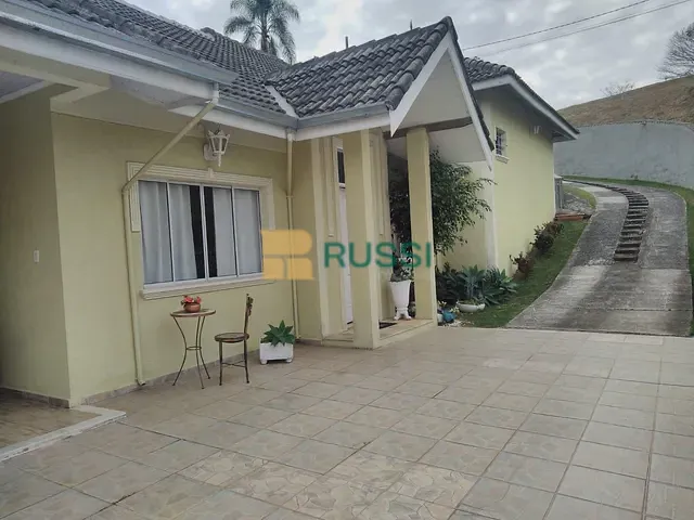 Casa com 384m² 4 quartos e 6 banheiros, à venda ou para alugar, no bairro Condomínio Residencial Mirante do Vale em Jacareí
