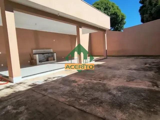 Casa com 315m² 3 quartos e 3 banheiros, à venda, no bairro São Vicente em Araçatuba