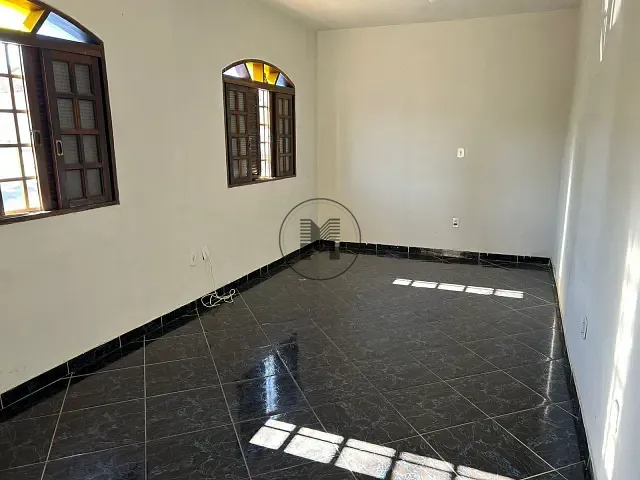 Casa 3 quartos e 2 banheiros, para alugar, no bairro Pedregulho em Guaratinguetá