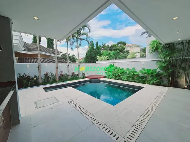 Casa com 410m² 5 quartos e 6 banheiros, à venda, no bairro Urbanova em São José dos Campos
