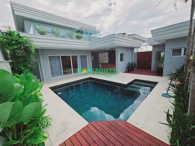 Casa com 410m² 5 quartos e 6 banheiros, à venda, no bairro Urbanova em São José dos Campos