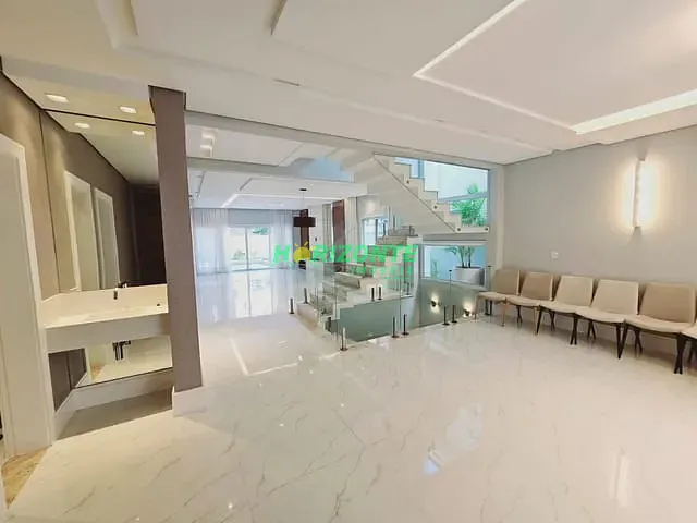 Casa com 410m² 5 quartos e 6 banheiros, à venda, no bairro Urbanova em São José dos Campos
