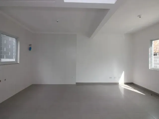 Casa com 70m² 3 quartos e 1 banheiro, para alugar, no bairro Pilarzinho em Curitiba